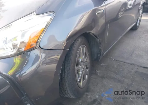 2017 Toyota Prius V Two z USA, uszkodzony, nr VIN JTDZN3EU2HJ070756